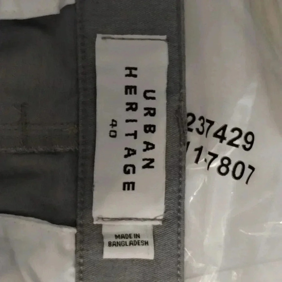 Long  Length Grey Shorts - Picture 5 of 7